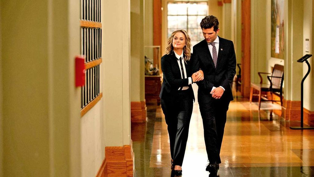 Leslie and Ben walking together in the finale of Parks and Recreation