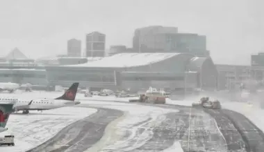Toronto winter storm prompts Pearson Airport to cancel two-thirds of flights
