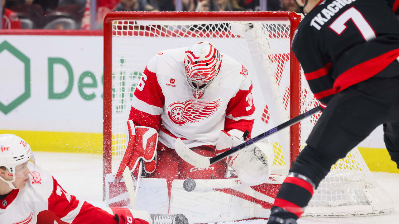 Red Wings score 3 in 1st period, get past Senators