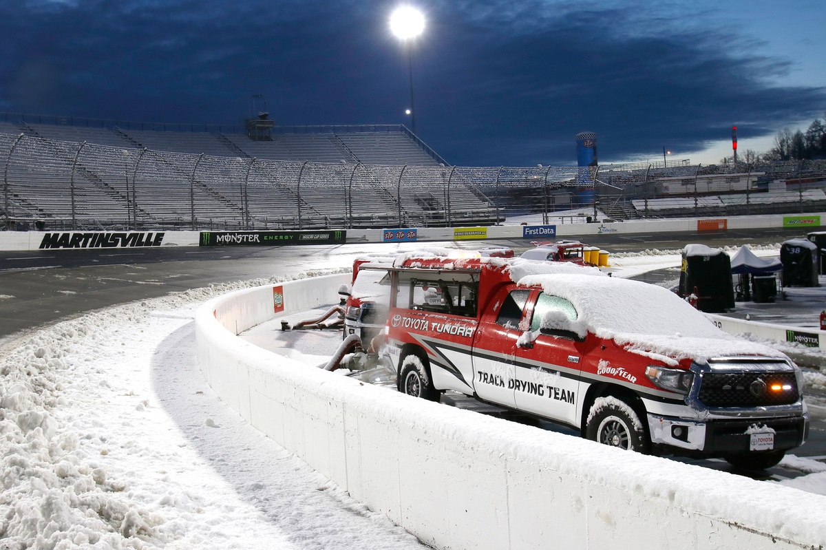 Ahead of frigid 2026 Clash, we remember NASCAR’s coldest races ever