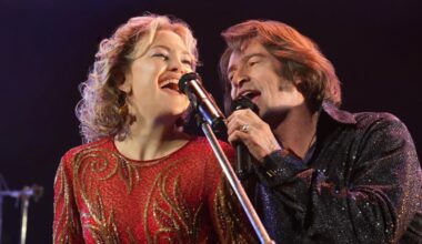 Song Sung Blue (2025) - Movie Review