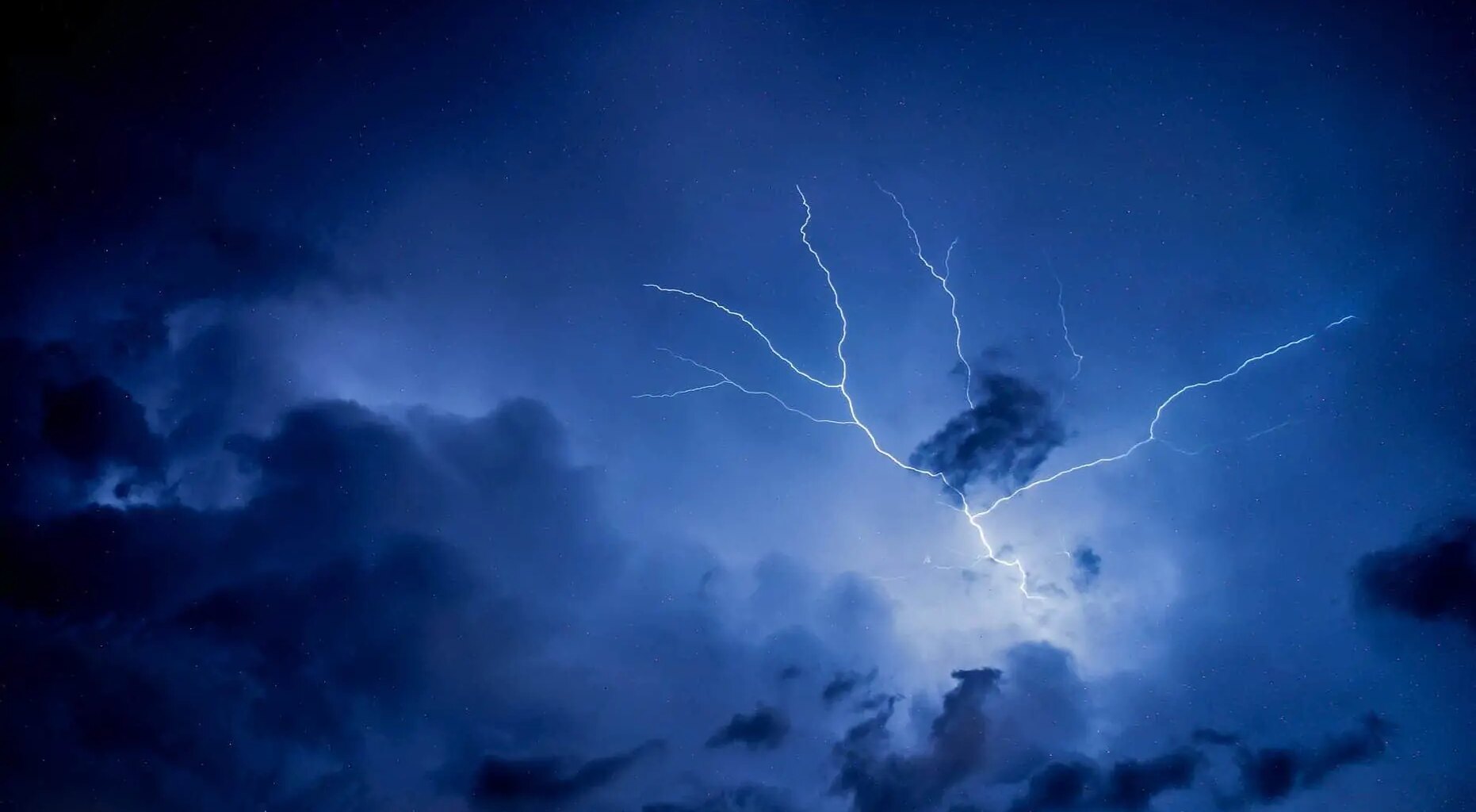 Jan. 9: Thunderstorm risk and high of 11 C in southern Ontario