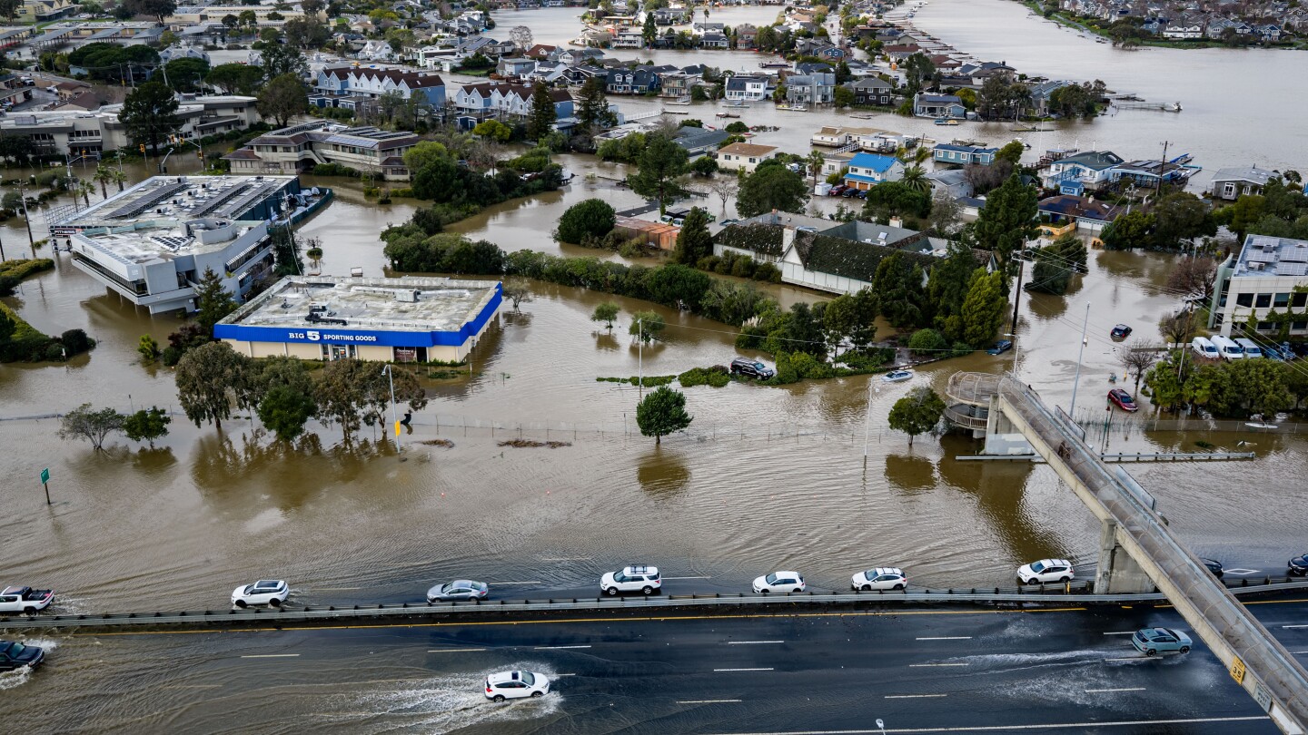 Heavy rain and high tides cause major flooding in Northern California