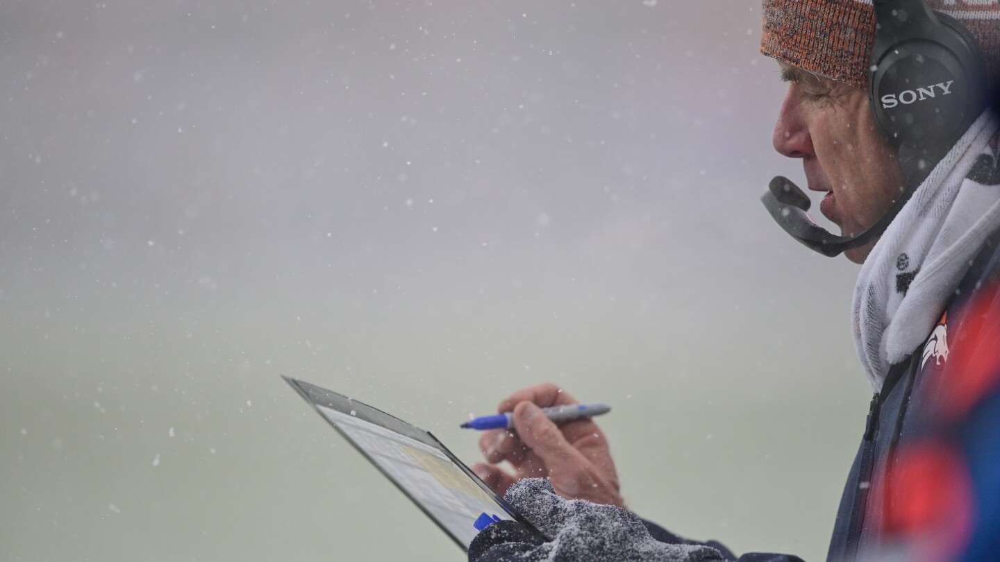 Said Sean Payton during Rams-Bears: "Why are coaches not kicking field goals?"