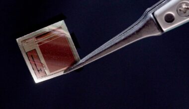 Silicon 'postage stamp' implant instantly emails your thoughts to AI