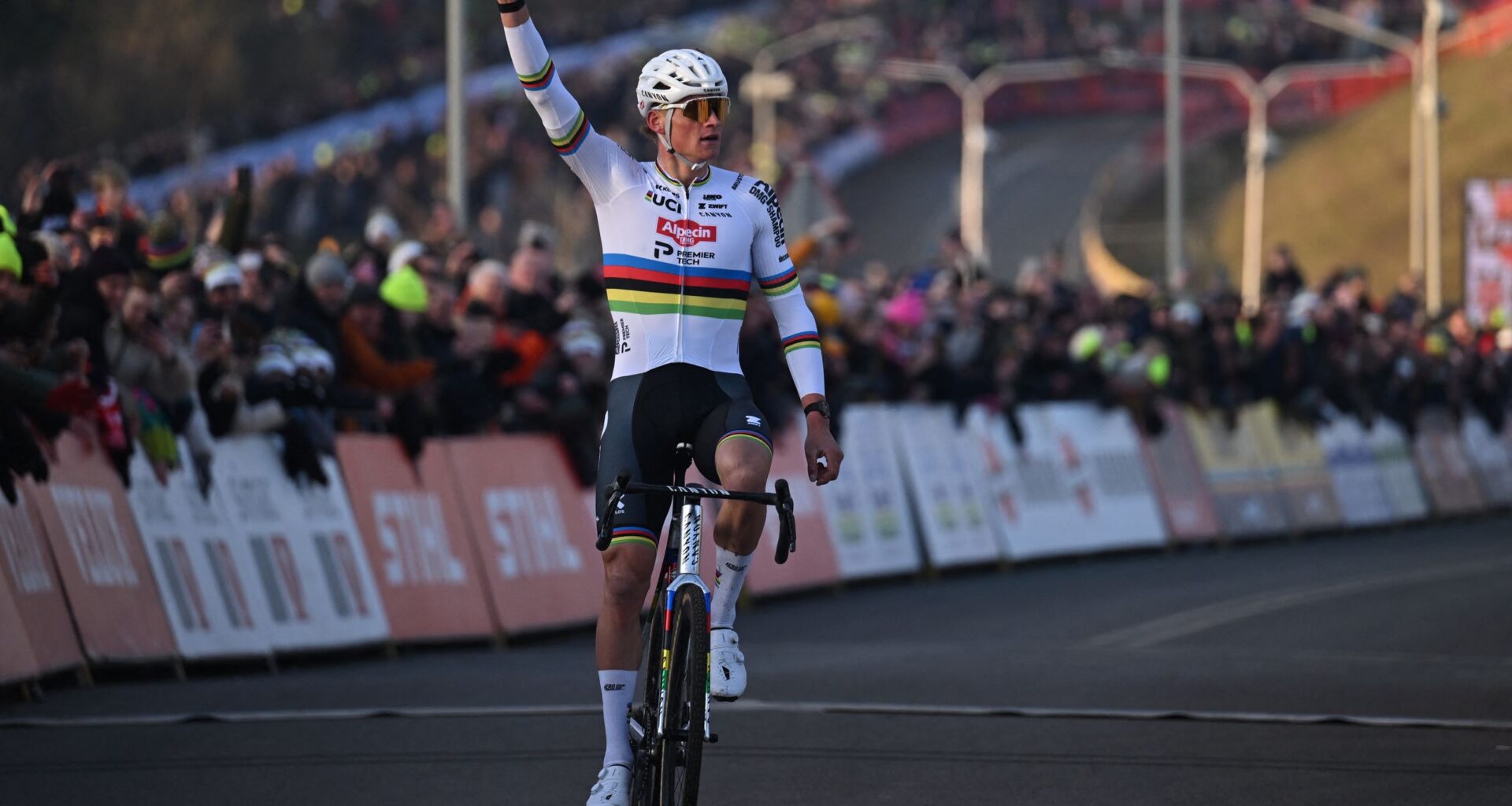 UCI Cyclo-cross World Cup Hoogerheide: Mathieu van der Poel storms to dominant record-breaking victory one week before Worlds