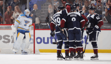 MacKinnon gets 400th goal, Avalanche cruise past Blues