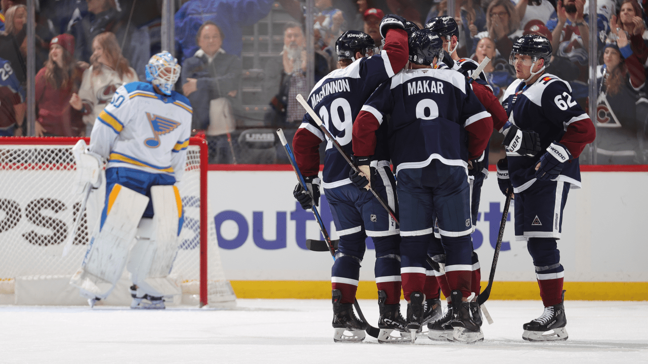 MacKinnon gets 400th goal, Avalanche cruise past Blues