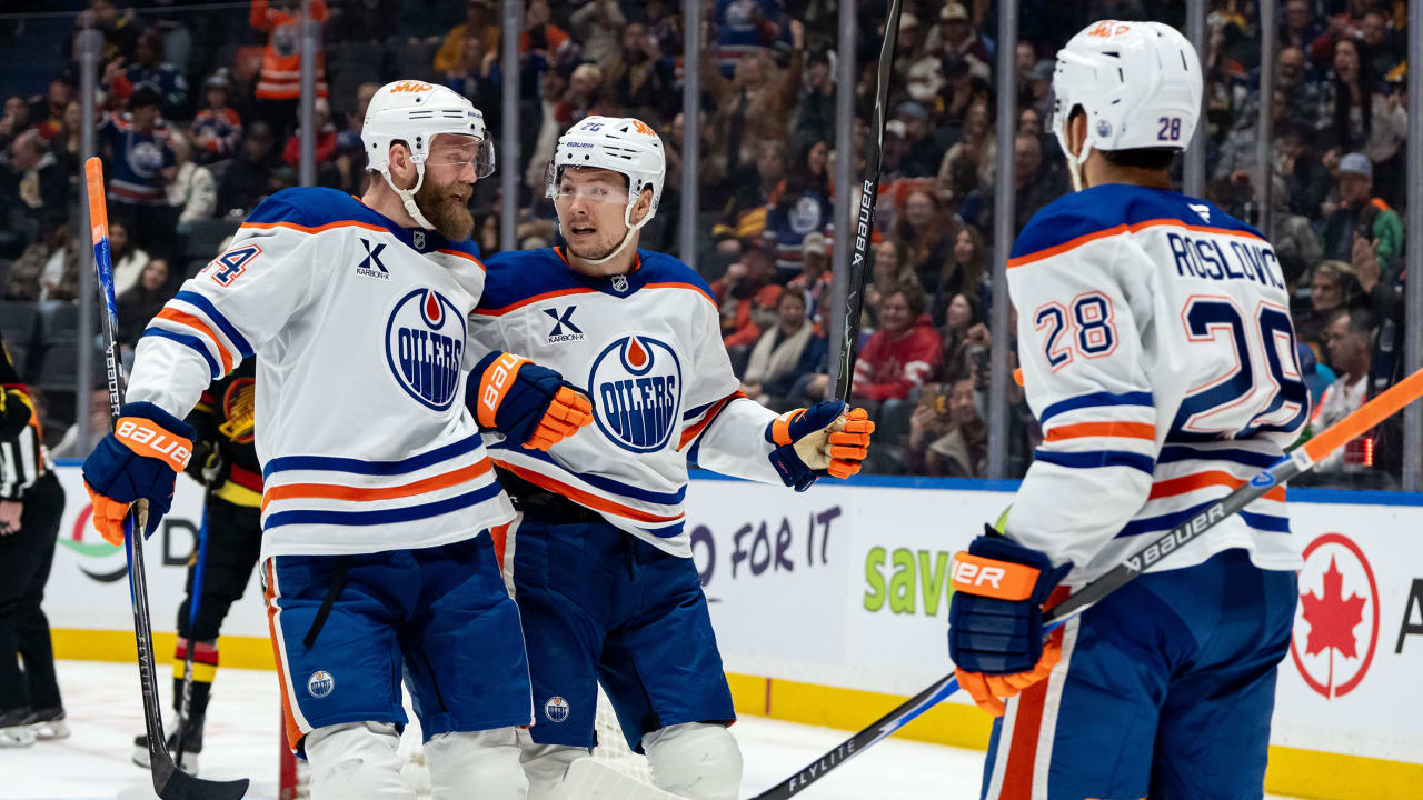 Oilers score 6 goals in 2nd, shut out Canucks