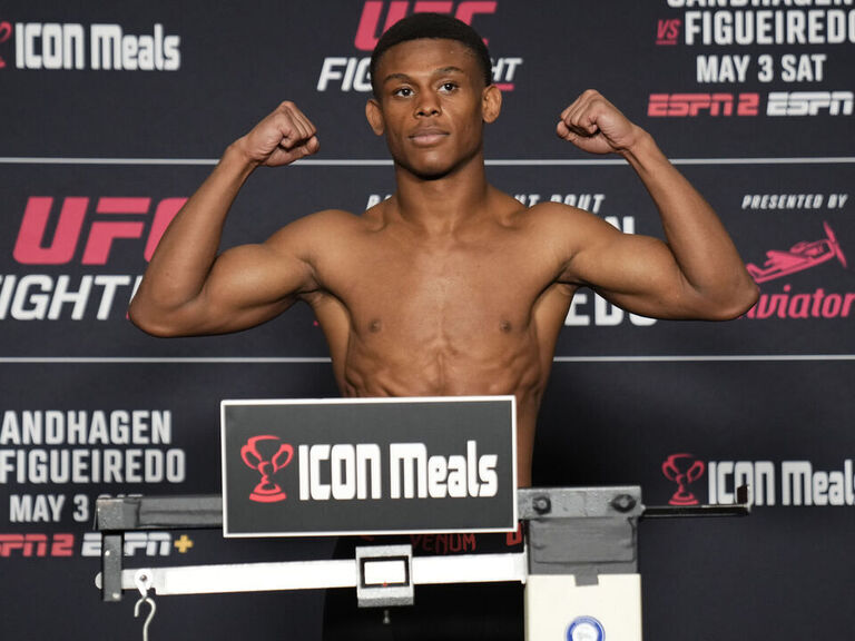 Smotherman faints at UFC 324 weigh-ins, fight canceled