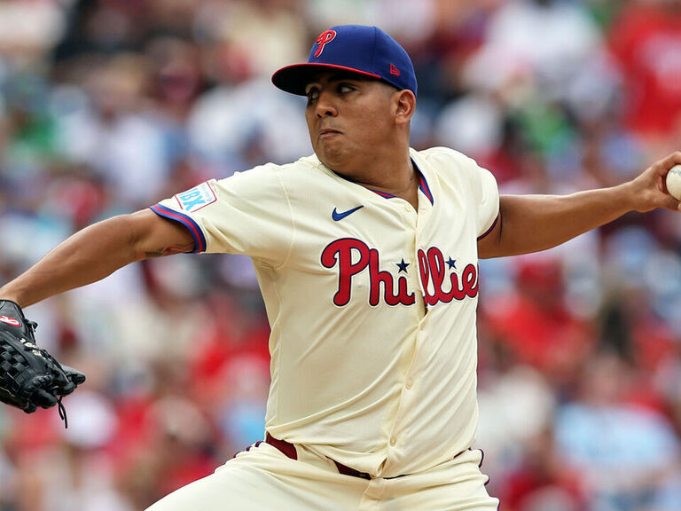 Red Sox finalize 5-year, $130M deal with Ranger Suárez