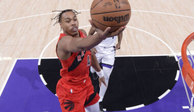 Barnes, Raptors catch fire in 3rd quarter to outclass Kings