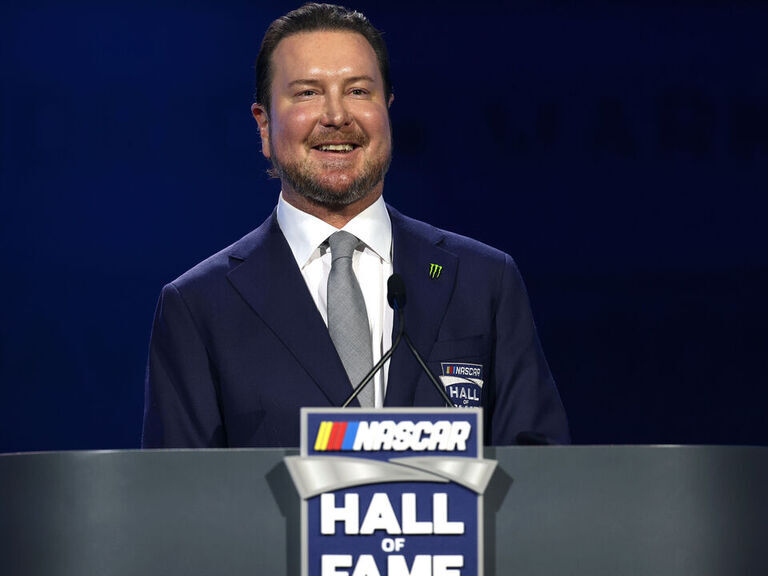 Kurt Busch, Gant, Hendrick inducted into NASCAR Hall of Fame