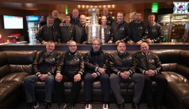 Avalanche honor members of '01 Stanley Cup champions