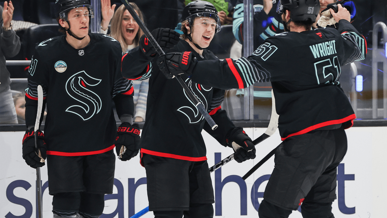 Catton scores 1st 2 NHL goals, Kraken hold off Bruins for 4th straight win