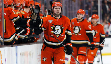 NHL Status Report: McTavish questionable for Ducks against Oilers