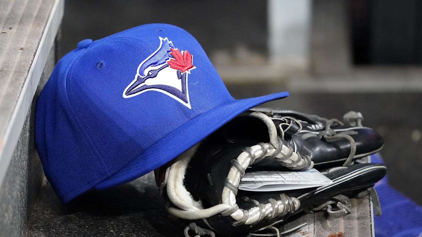 Blue Jays Have to Answer Important Question With Outfield Configuration