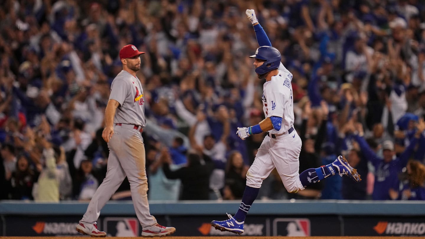 Former Dodgers Postseason Hero Leaning on Past Experience While Trying to Extend MLB Career
