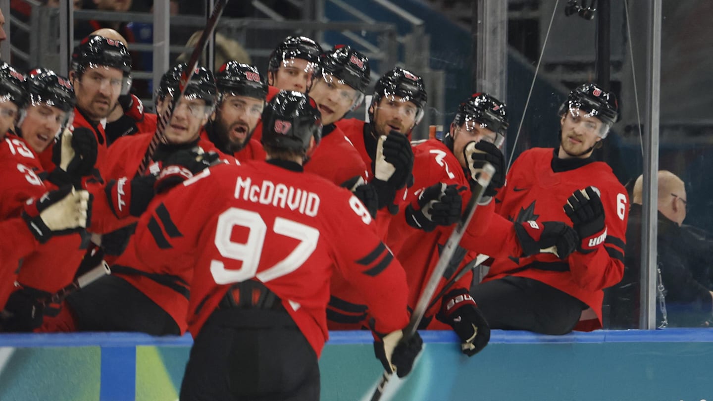 Bruins David Pastrnak says the quiet part out loud about Team Canada in the Olympics