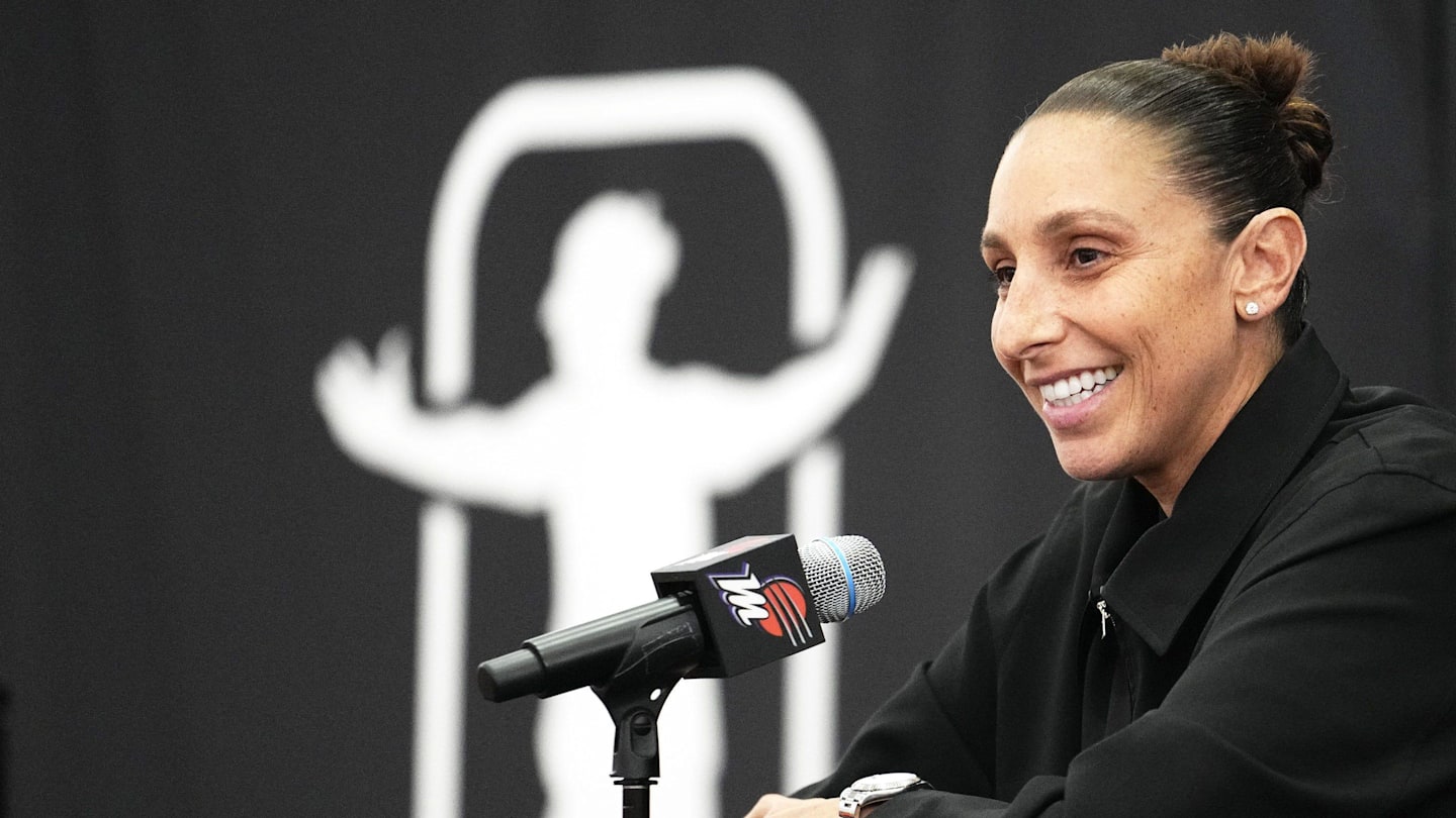 Mercury's Taurasi Holding Special Basketball Camp