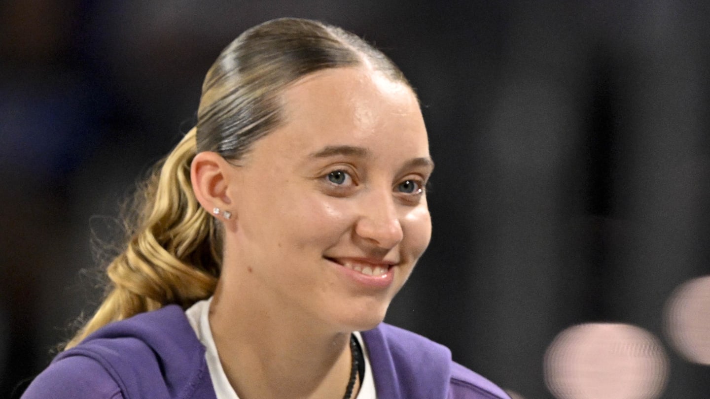 WNBA Superstar Paige Bueckers Sees Crossover Into Baseball Trading Cards