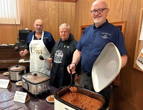 Masons serving chili