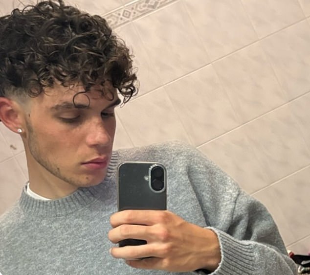 Italian cycling star Francesco Mazzoleni, 18, has died after being hit by a car while practicing