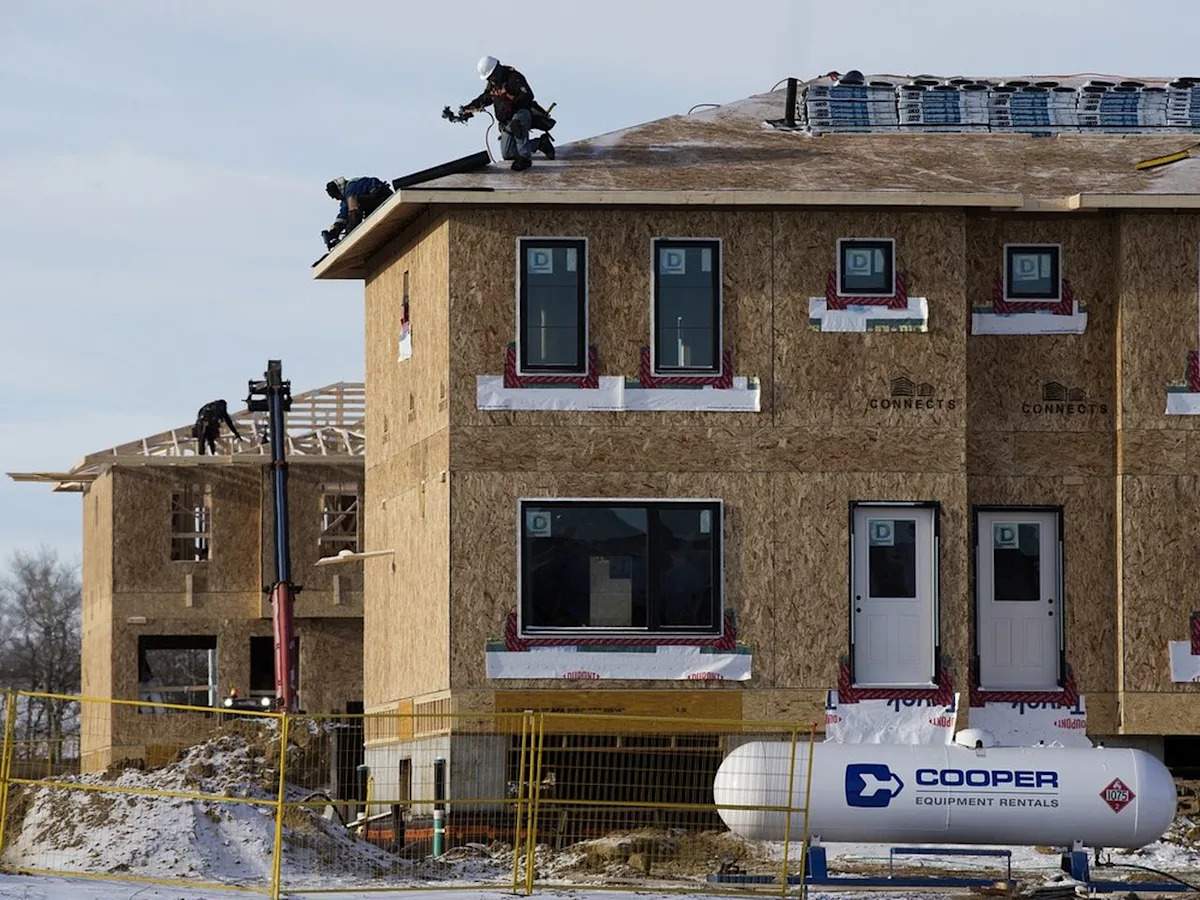 Even hot Calgary, Edmonton housing markets can't escape winter's chill