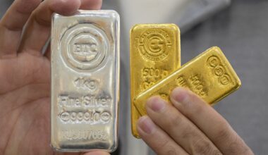 Gold dives 5% and silver crashes 10%, extending sell-off in precious metals after historic plunge