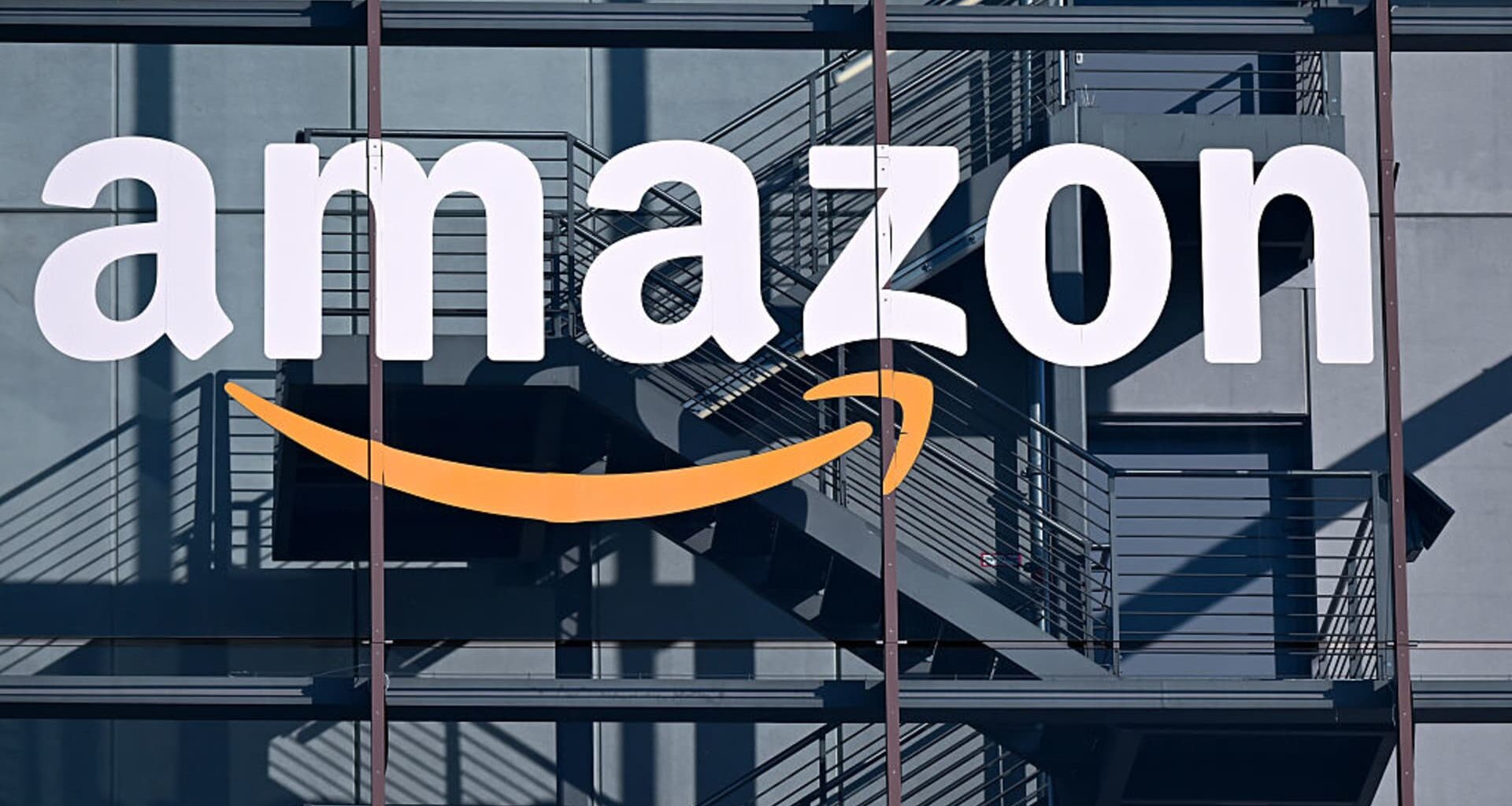 Amazon slide continues Big Tech's $1 trillion wipeout as AI bubble fears rise