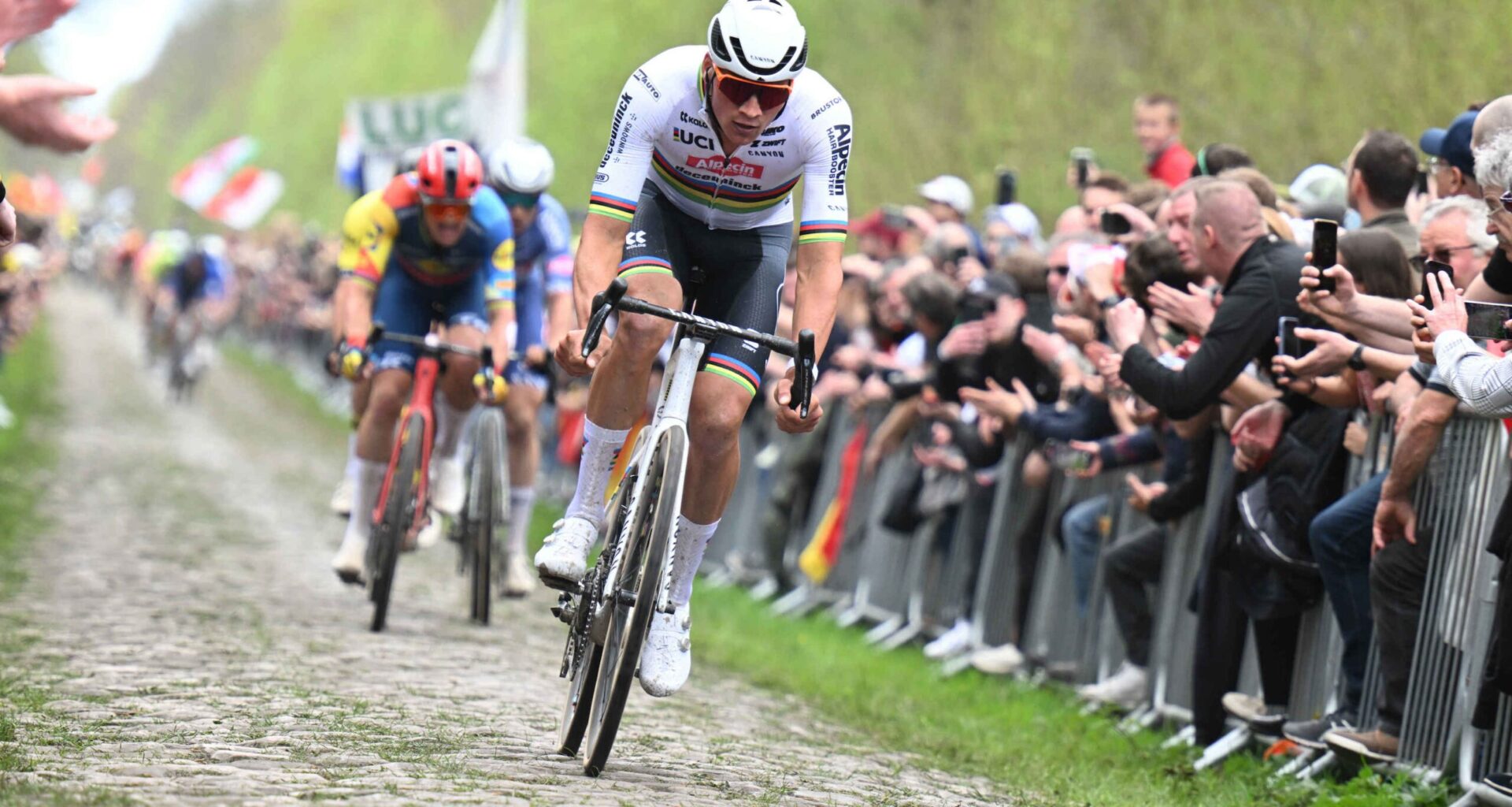 Influencers and Americans: Paris-Roubaix wildcards revealed