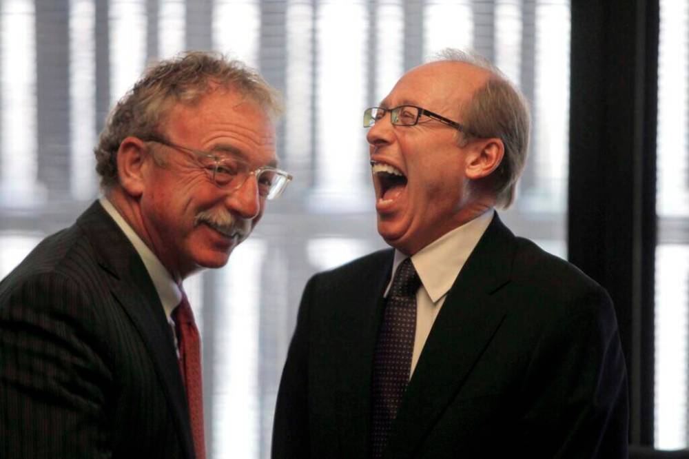 BORIS MINKEVICH / WINNIPEG FREE PRESS FILES
Former Winnipeg mayor Sam Katz, right, and former chief administrative officer Phil Sheegl in 2012.