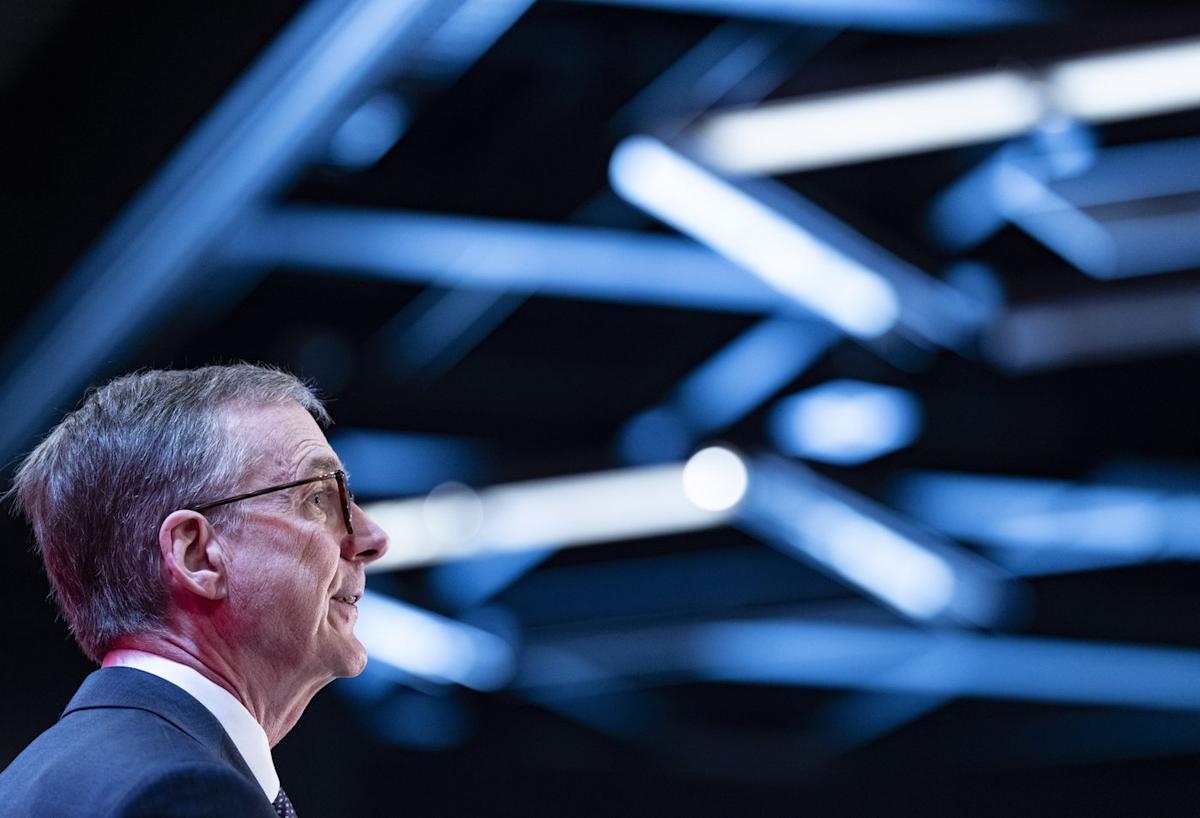 Canada must ‘lean into’ economic disruption, BoC’s Macklem urges