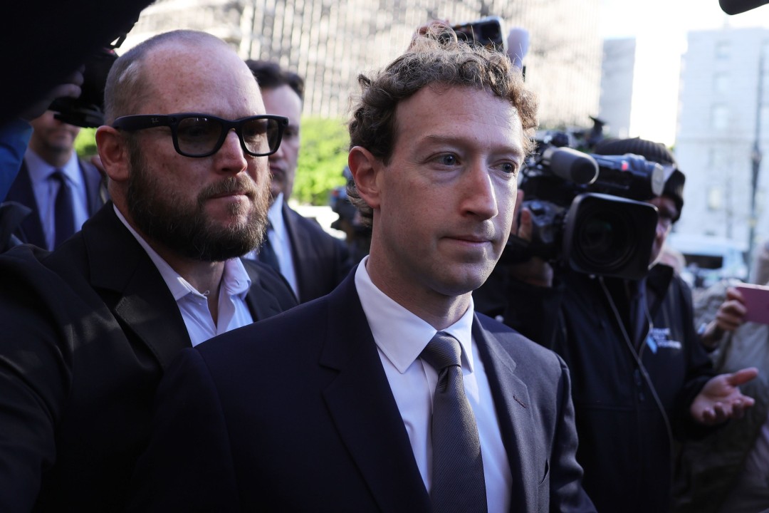 Zuckerberg Team Angers Judge With AI Glasses