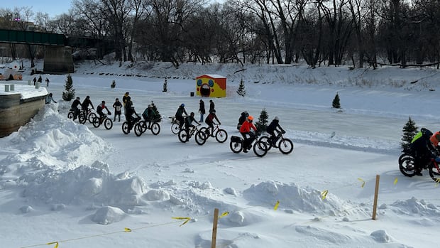 Winnipeg cyclists hold memorial ride honouring Alex Pretti after fatal Minneapolis shooting