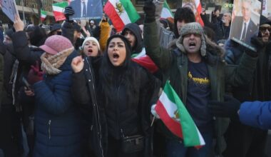 More than 100K rally in downtown Toronto in solidarity with Iranian protesters