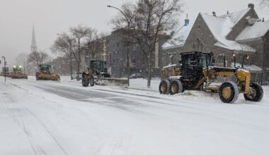 Intense cold slows power restoration for thousands in Montreal