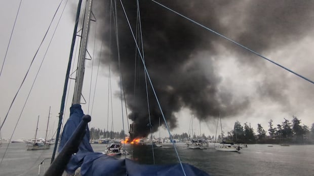 3 yachts sink after marina fire on Vancouver Island: fire department