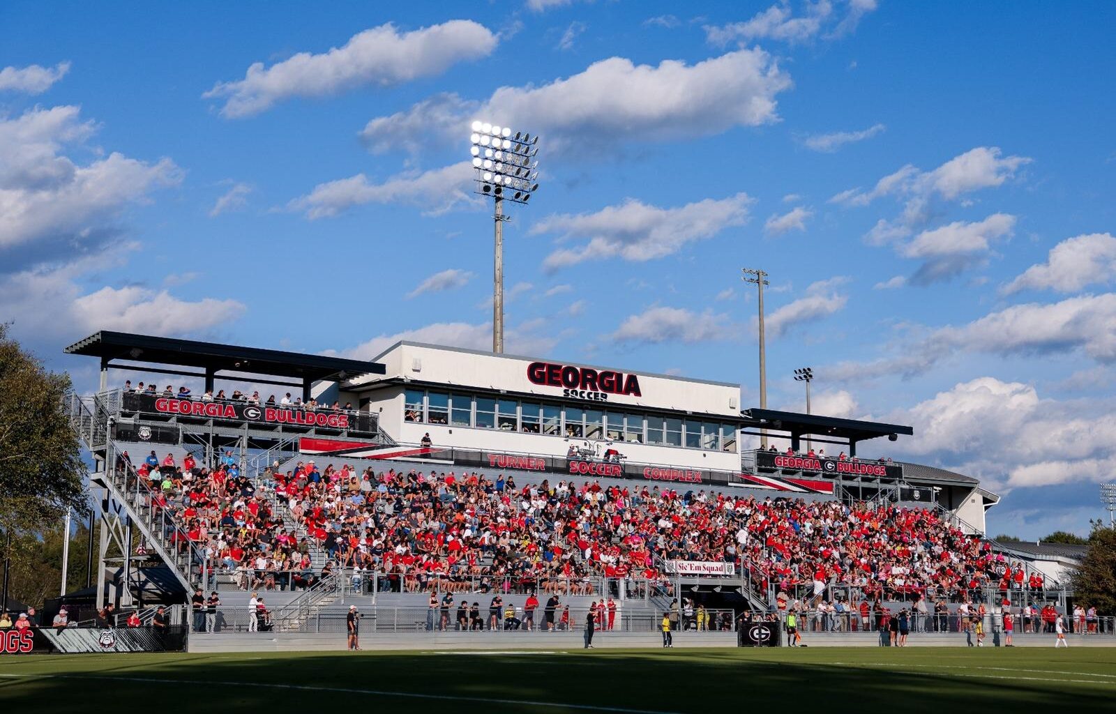 Georgia midfielder Summer Denigan (10) during Georgia’s game against LSU at Turner Soccer Complex in Athens, Ga., on Sunday, Oct. 5, 2025. (Conor Dillon/UGAAA)