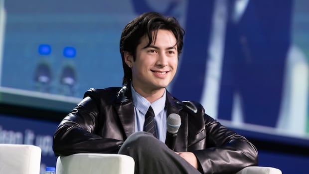 Heated Rivalry's Hudson Williams is writing a novel and loves Joan Didion