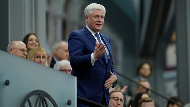 Stephen Harper calls for Liberals, Conservatives to come together in the face of Trump, separatist threats