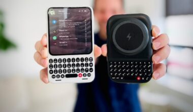 Should smartphones have a physical keyboard?