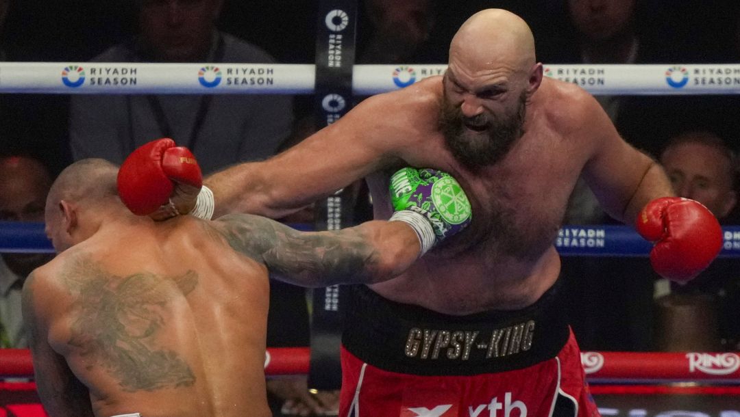 Tyson Fury vs. Arslanbek Makhmudov Fight Card, Odds, & Predictions
