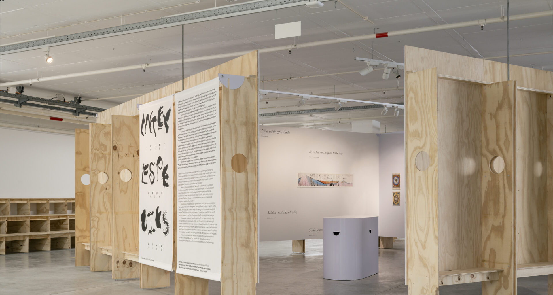 Garage Encounters / BUREAU (Daniel Zamarbide, Carine Pimenta, Galliane Zamarbide)