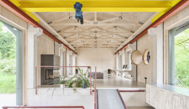 House with Crane and Fan / Alex Lehnerer Architekten