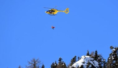 2026 Olympic Games: American Breezy Johnson takes gold in women's downhill after Lindsey Vonn's brutal crash