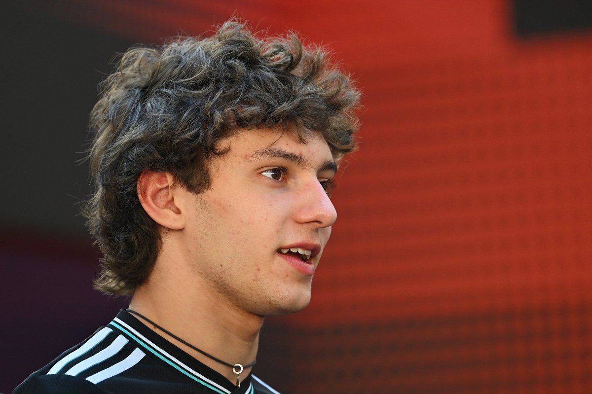 Kimi Antonelli unharmed after car crash ahead of Bahrain F1 test