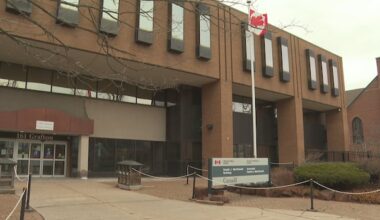Veterans Affairs employees pushing back against Ottawa's return-to-office order