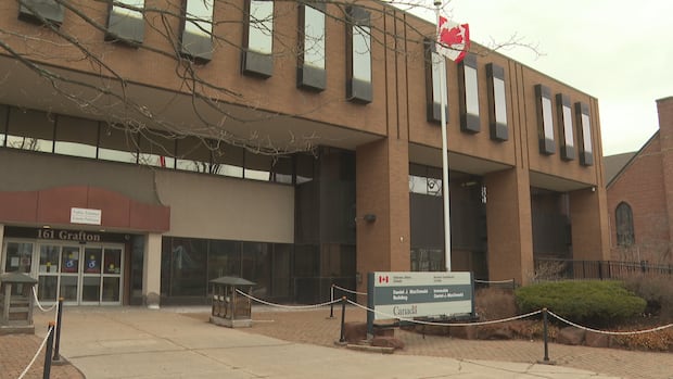 Veterans Affairs employees pushing back against Ottawa's return-to-office order