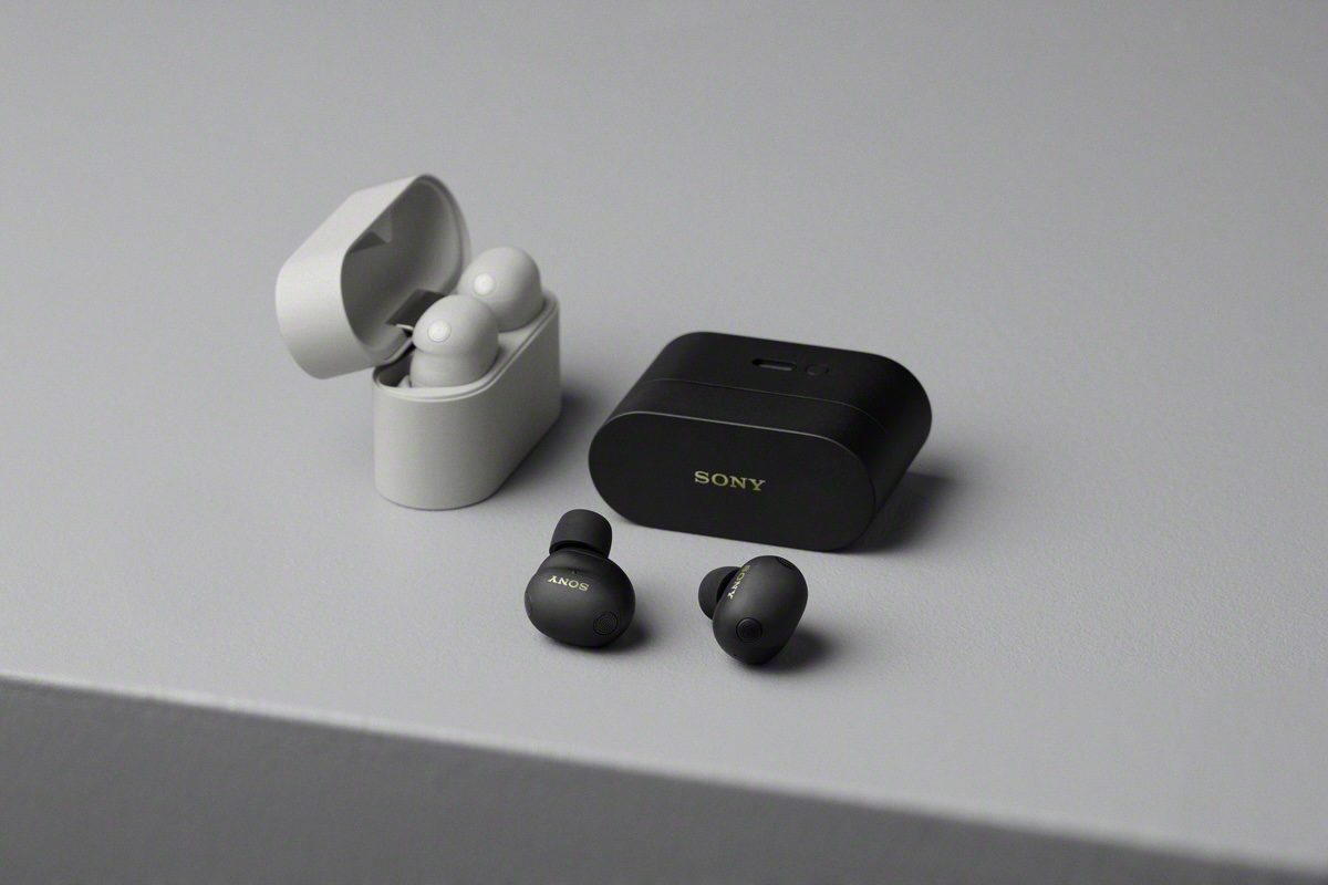The Sony WF-1000XM6 earbuds in both black and grey.